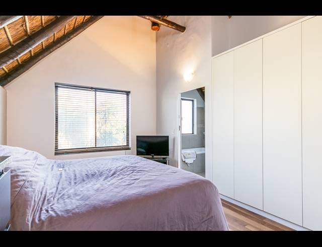 4 BEDROOM HOUSE FOR SALE IN WEST BEACH